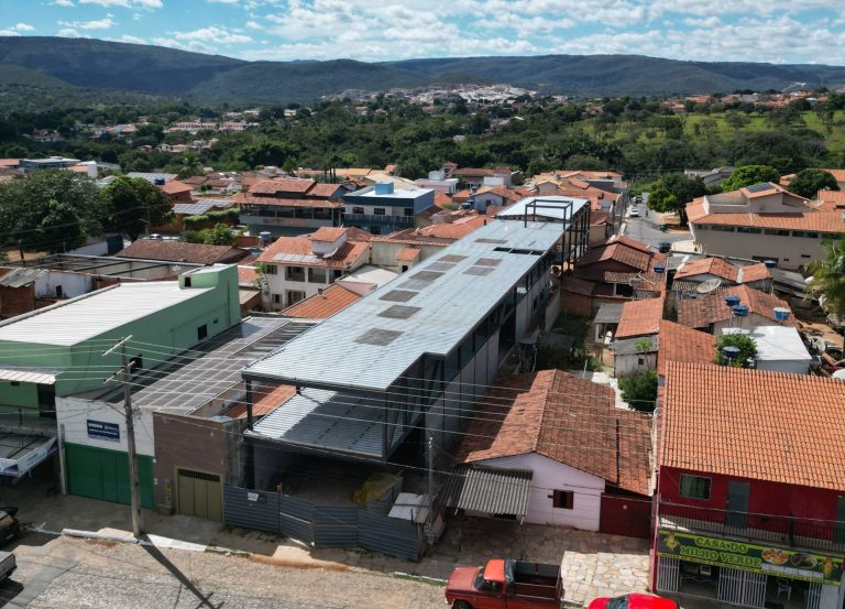 Montagem de galpão metálico em Pirenópolis (GO) para Ramon Agropecuária - vista aérea 2